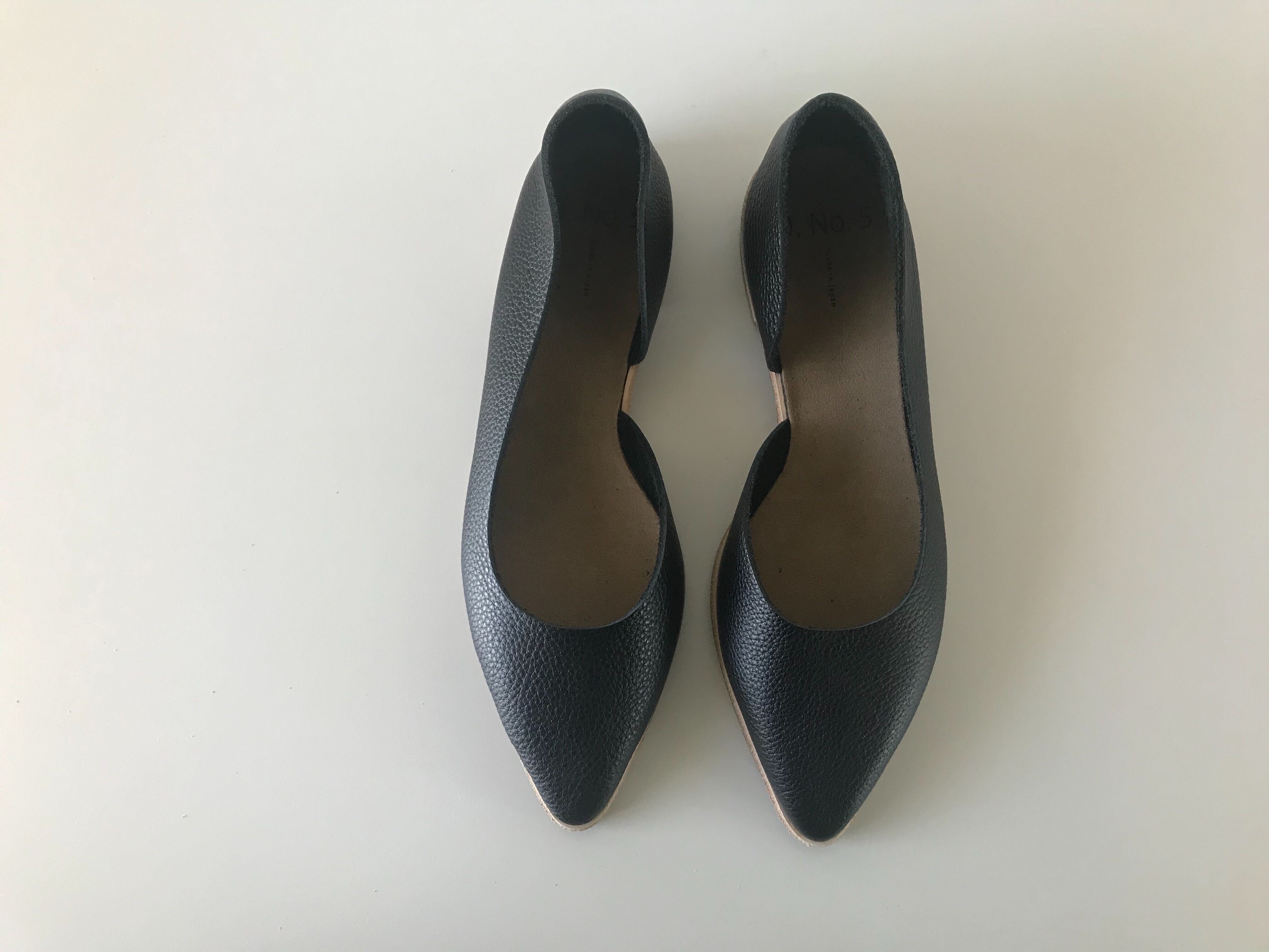 【No5-150-13】POINTED PUMPS(SHRINK BLACK)